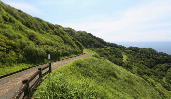 MOUNTAIN TRAILS